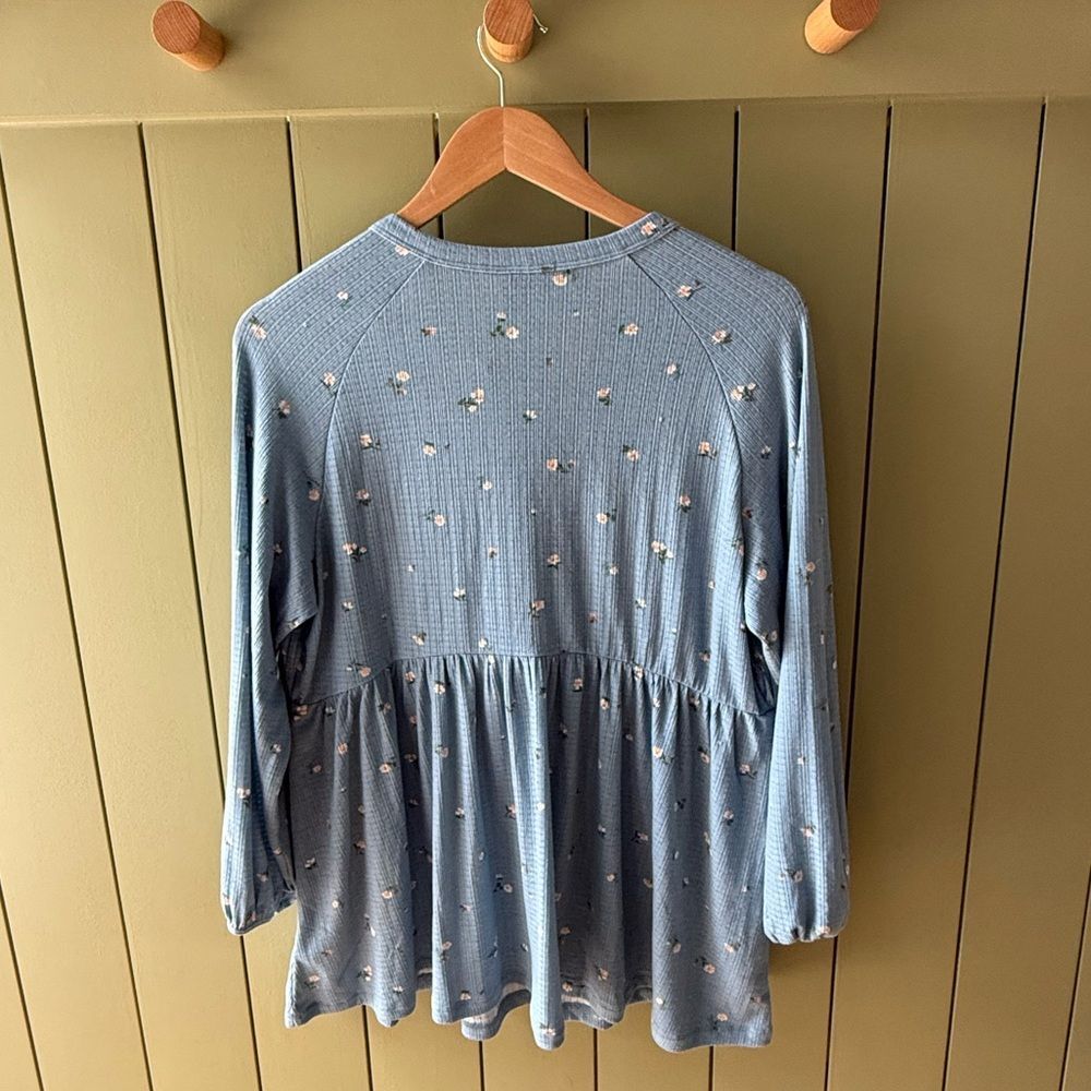 NWT Torrid Smocked Henley Babydoll Top | Mia Ditsy Floral Mountain Spring |Large - Picture 4 of 6